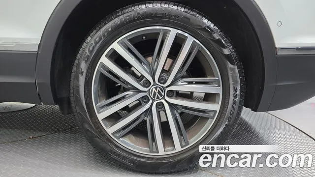 Volkswagen Tiguan Tiguan 2 поколение 2.0 TDI Prestige — Фото автомобиля 21