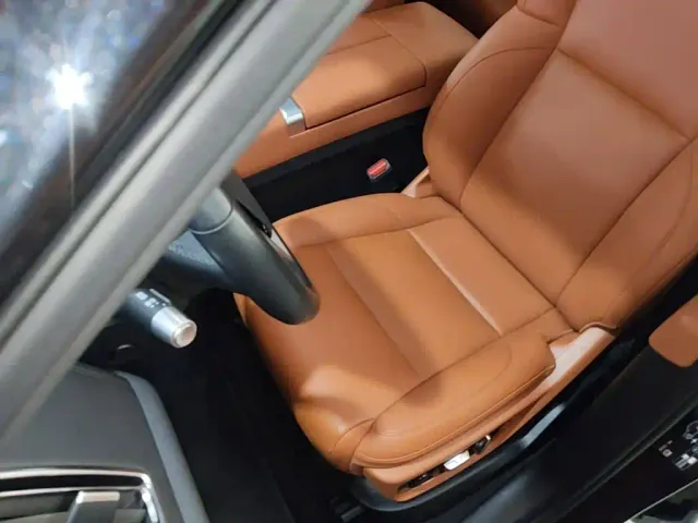 Li Auto L7 — Фото автомобиля 14