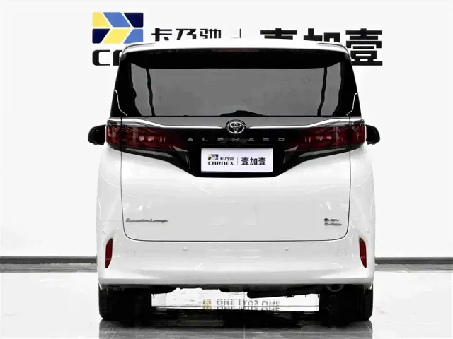 Toyota Alphard — Фото автомобиля 5