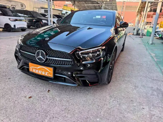 Фотография автомобиля — Mercedes-Benz E-Class
