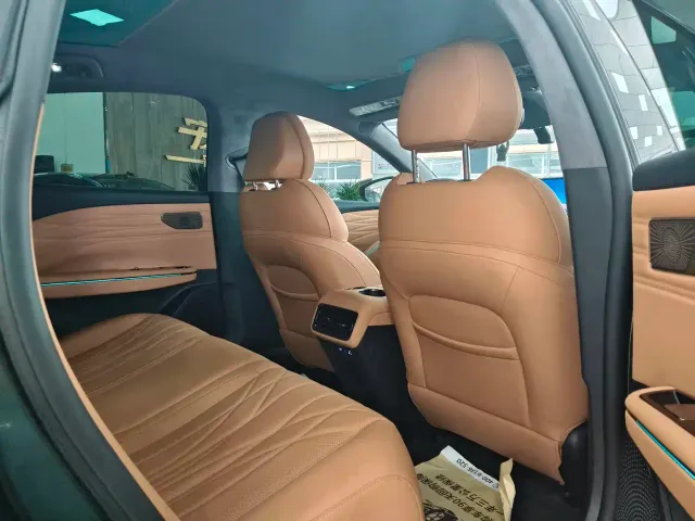 Geely Galaxy Xingyao 8 — Фото автомобиля 17