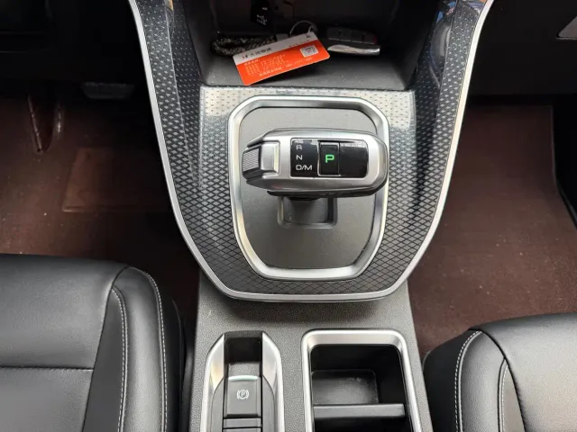 Haval M6 — Фото автомобиля 16