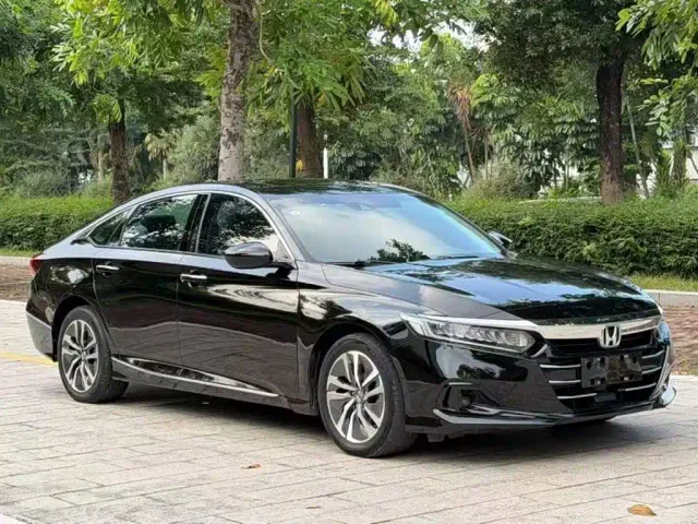 Honda Accord — Фото автомобиля 2