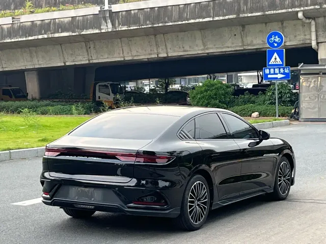 BYD Han — Фото автомобиля 5