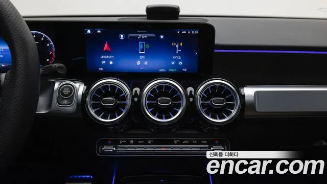 Mercedes-Benz GLB-Class — Фото автомобиля 13