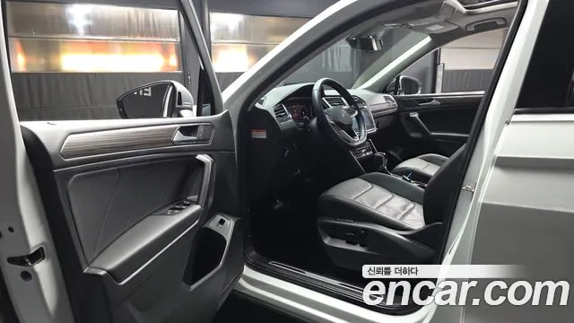 Volkswagen Tiguan — Фото автомобиля 10