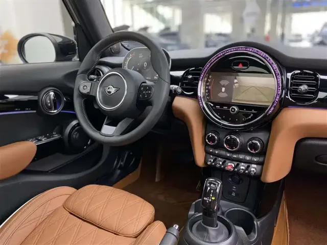 MINI Hatch — Фото автомобиля 14