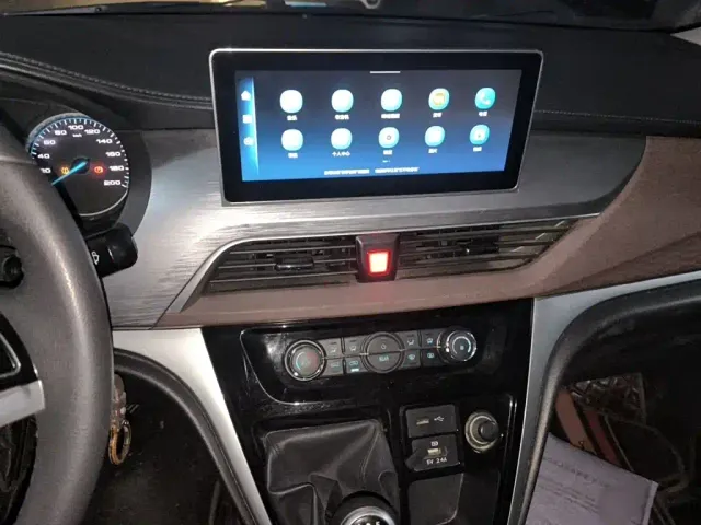 JAC Refine M3 — Фото автомобиля 5