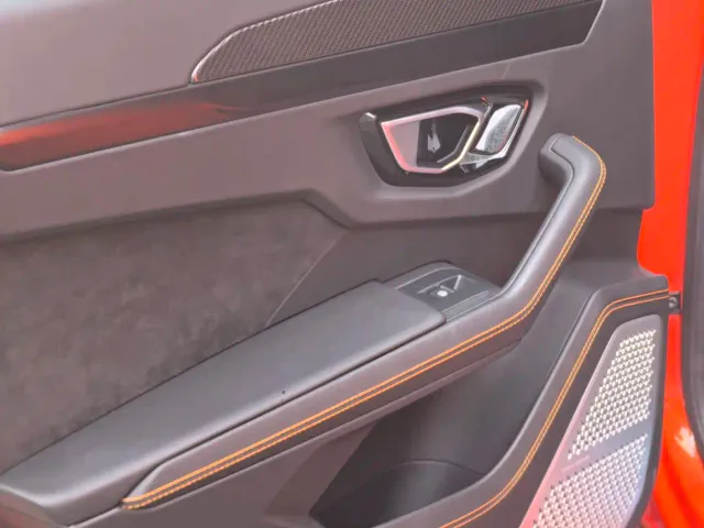 Lamborghini Urus — Фото автомобиля 8