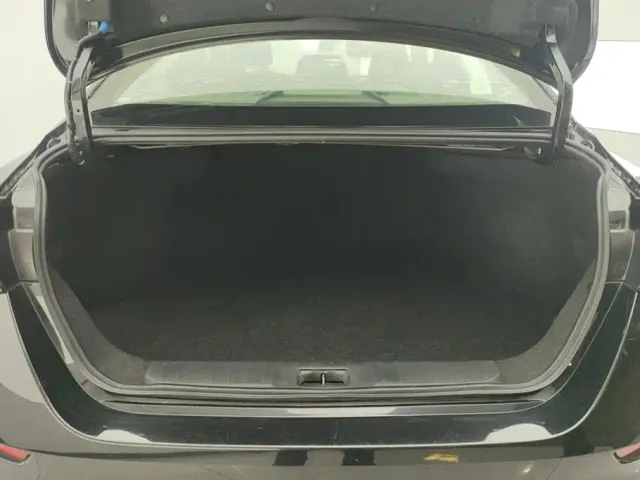 Nissan Sylphy — Фото автомобиля 3
