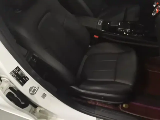 Mercedes-Benz A-Class — Фото автомобиля 24