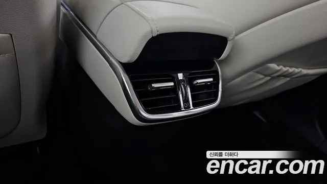 Hyundai Grandeur — Фото автомобиля 24