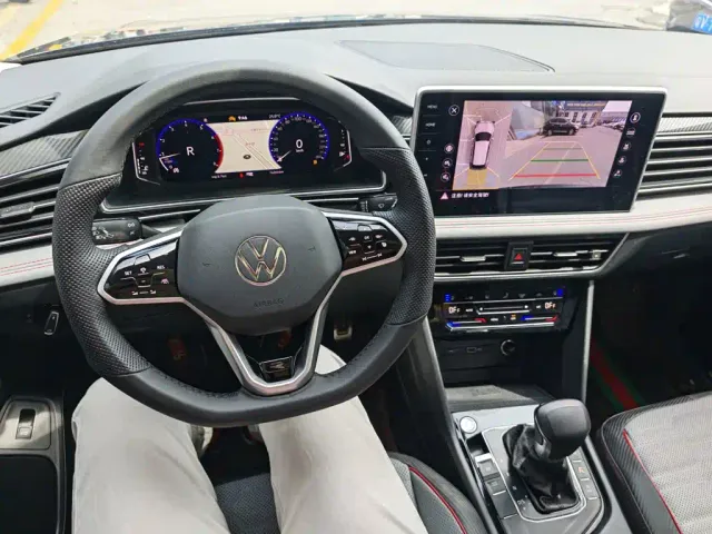 Volkswagen Tiguan L — Фото автомобиля 17
