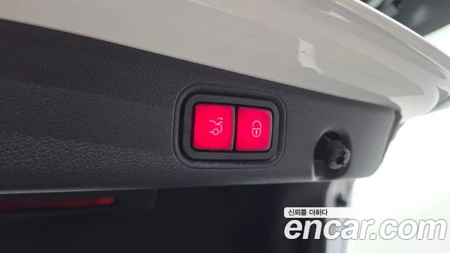 Mercedes-Benz E-Class — Фото автомобиля 15