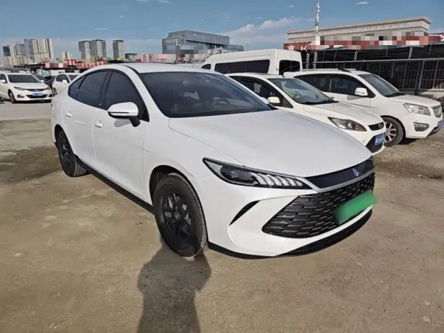 BYD Qin PLUS — Фото автомобиля 3