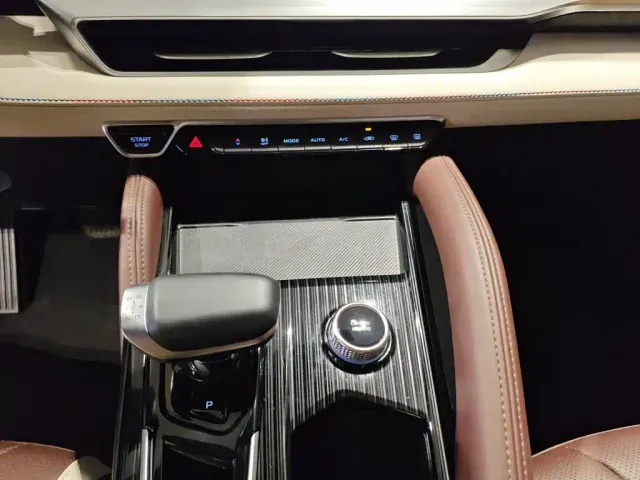 Geely Xingyue L — Фото автомобиля 9