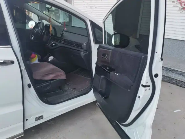 Honda Odyssey — Фото автомобиля 8
