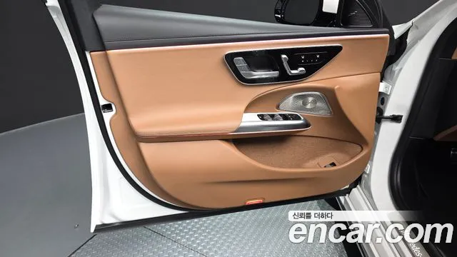 Mercedes-Benz E-Class W214 — Фото автомобиля 13