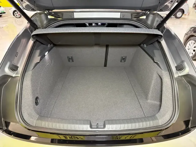 Audi Audi E5 Sportback 2025 Model Base Version — Фото автомобиля 11