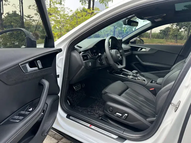 Audi A4L — Фото автомобиля 4