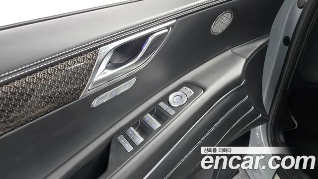 Genesis GV80 — Фото автомобиля 19