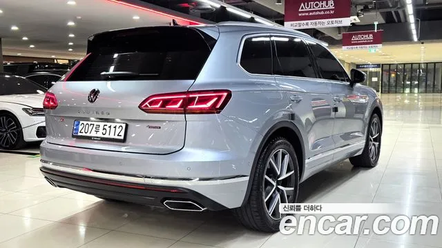 Volkswagen Touareg Generation 3 — Фото автомобиля 7