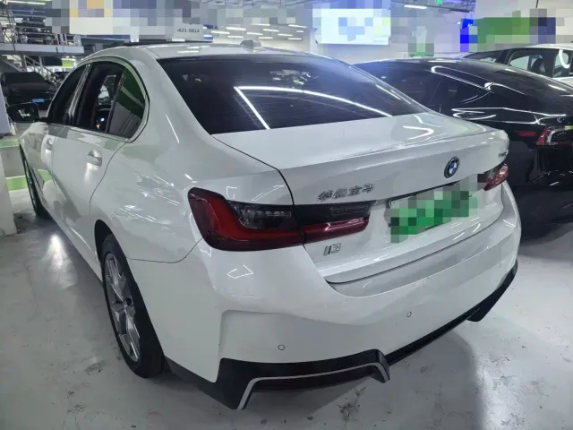 BMW i3 — Фото автомобиля 10