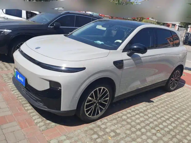 Фотография автомобиля — Leapmotor B10
