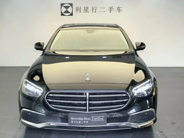 Mercedes-Benz E-Class — Фото автомобиля 2