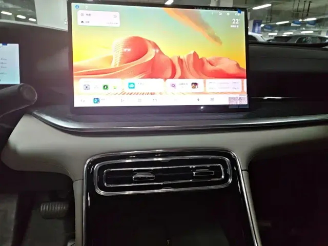 Geely Galaxy Stellar 6 — Фото автомобиля 12