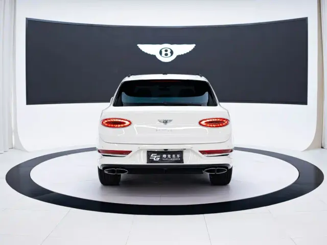 Bentley Bentayga — Фото автомобиля 5