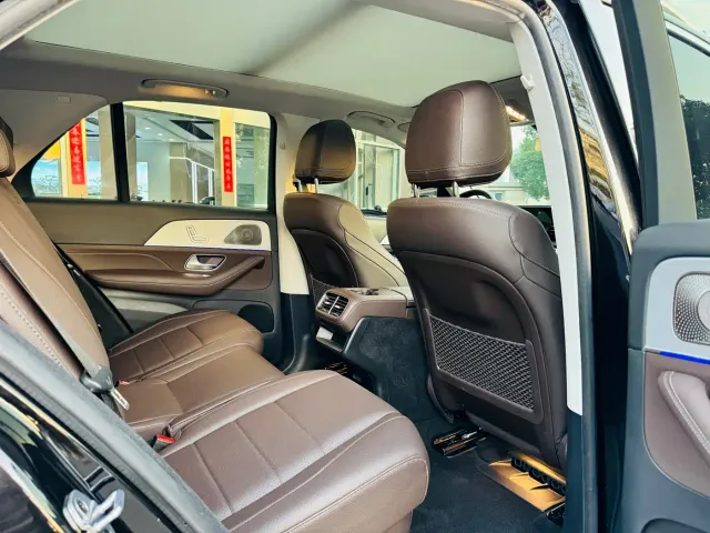 Mercedes-Benz GLE-Class — Фото автомобиля 8