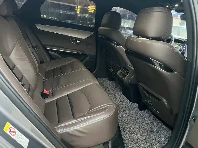 BYD Han — Фото автомобиля 15