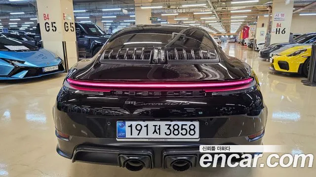 Porsche 911 992 — Фото автомобиля 4