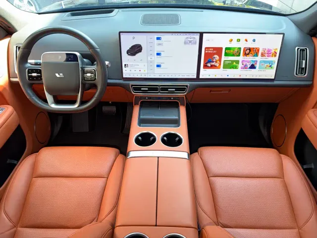 Li Auto L9 — Фото автомобиля 10