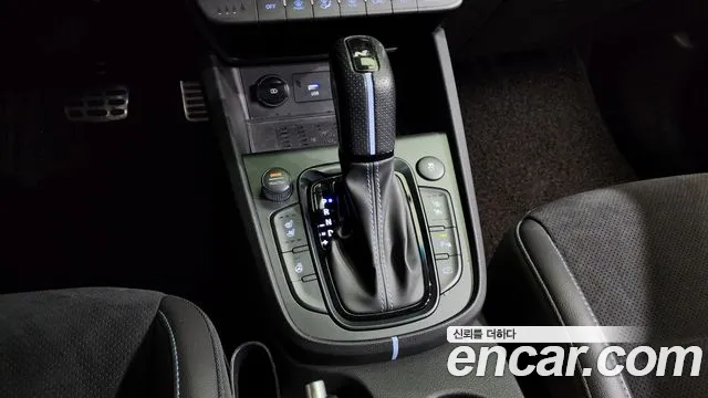 Hyundai Kona Новый Kona Бензин 2.0 2WD — Фото автомобиля 9