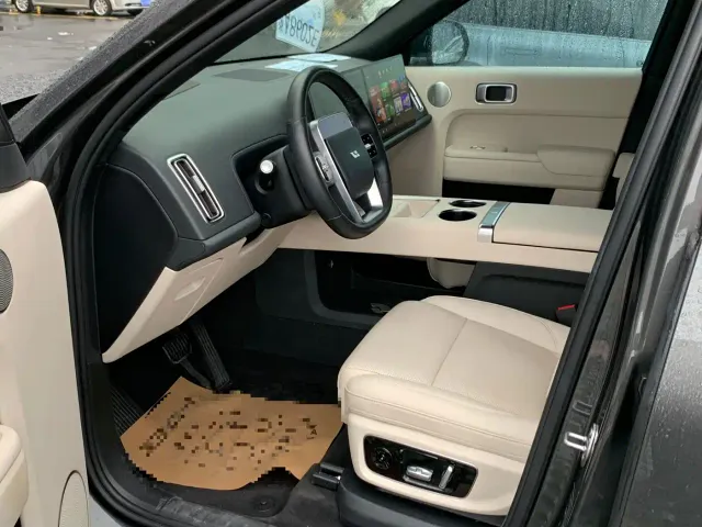 Li Auto L9 — Фото автомобиля 3