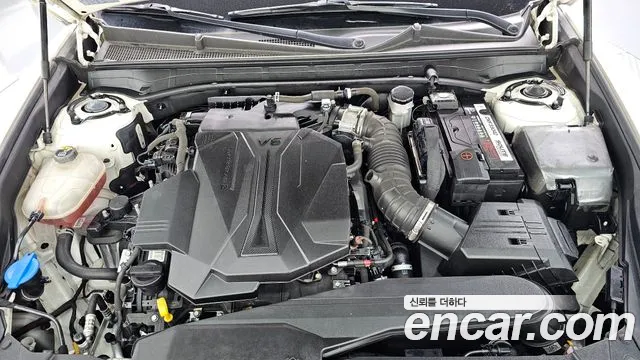 Hyundai Grandeur GN7 — Фото автомобиля 9