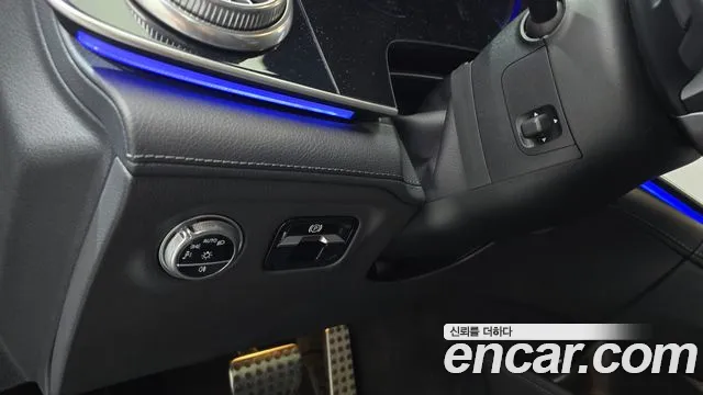 Mercedes-Benz EQS — Фото автомобиля 19