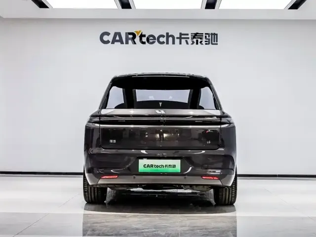 Li Auto L8 — Фото автомобиля 3