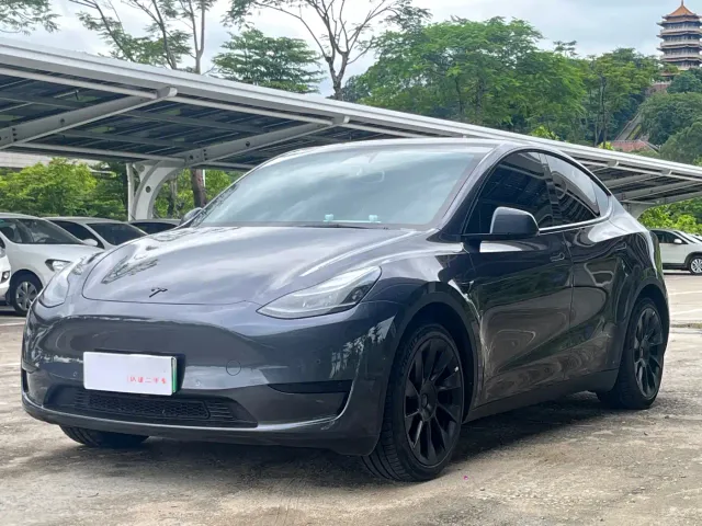 Фотография автомобиля — Tesla Model Y