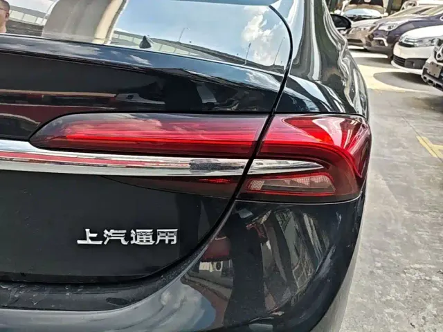 Buick LaCrosse — Фото автомобиля 7