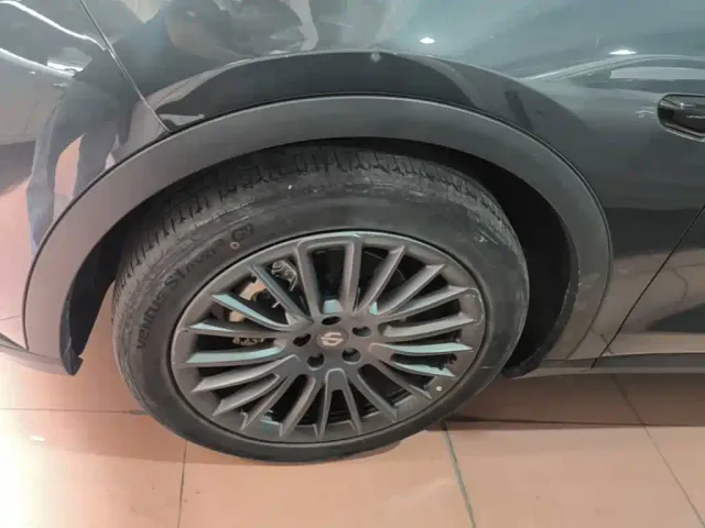 Leapmotor C11 — Фото автомобиля 22