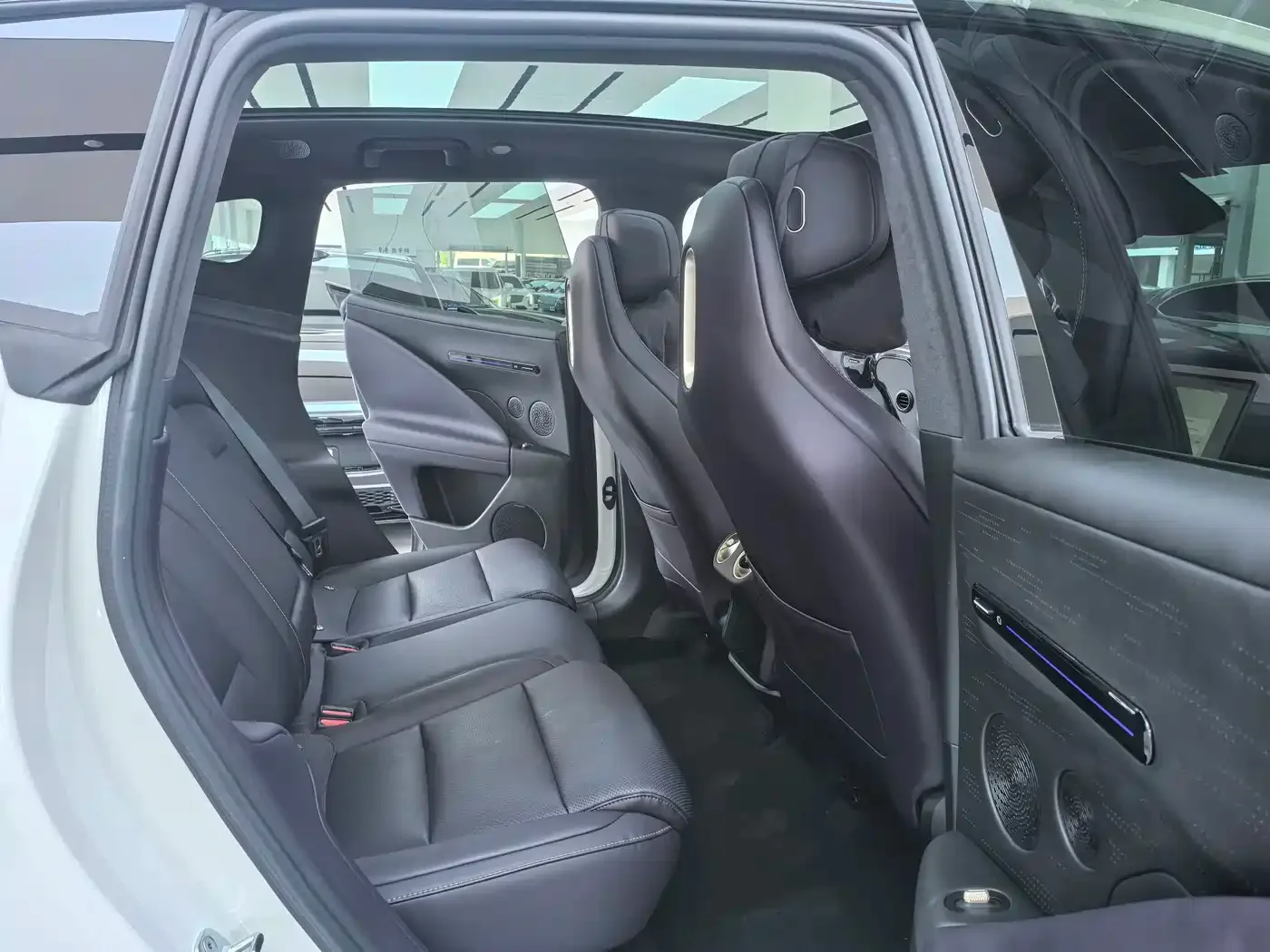 Avatr Avatr 07 2026 model Ultra EV AWD — Фото автомобиля 11