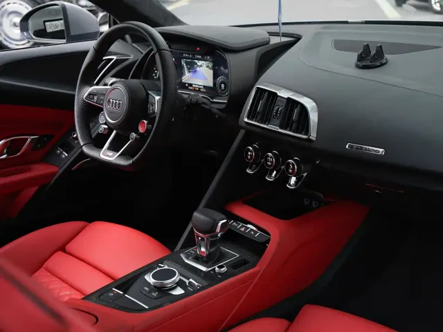 Audi R8 — Фото автомобиля 5