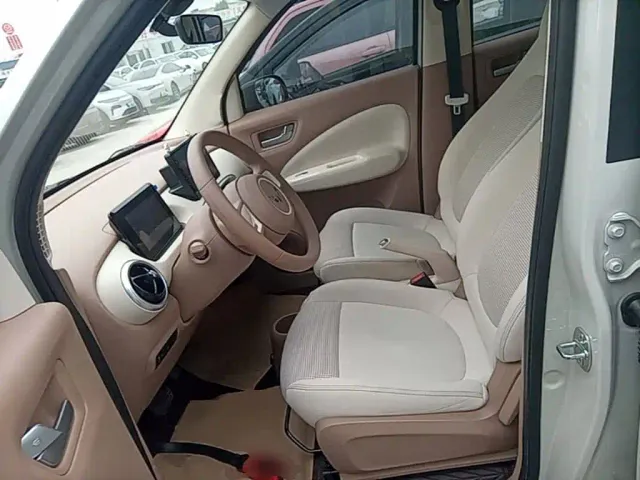Wuling Hongguang Mini EV — Фото автомобиля 14