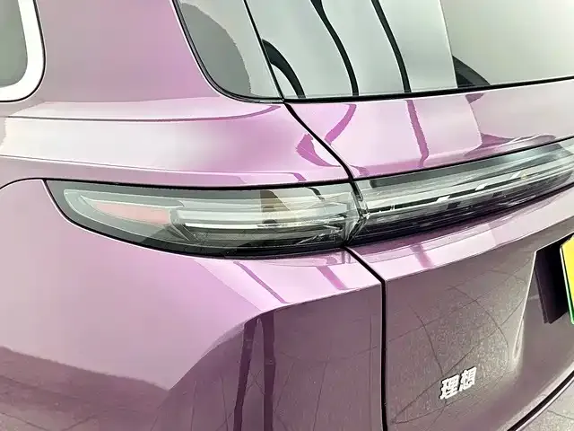 Li Auto L9 — Фото автомобиля 19