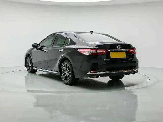 Toyota Camry — Фото автомобиля 2