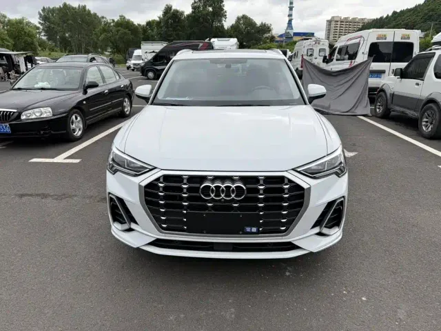 Audi Q3 — Фото автомобиля 3