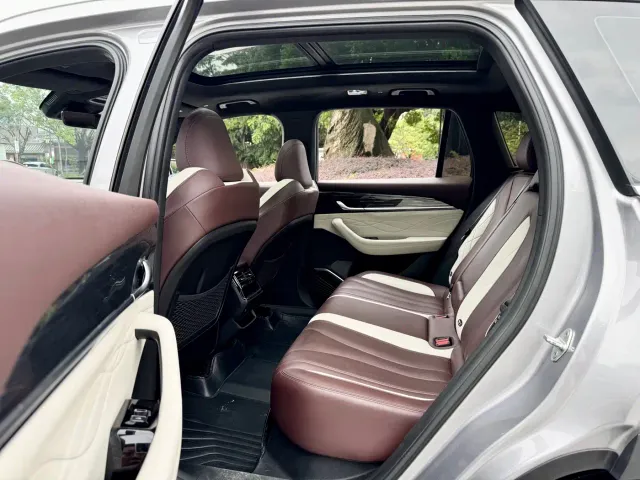 Geely Xingyue L — Фото автомобиля 11